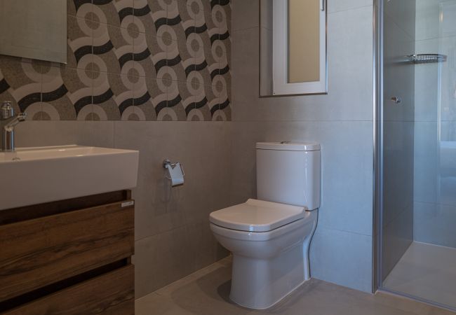 Ferienwohnung in Marsaskala - 501 Deluxe Two Bedroom Apartment with Sea Views Ferienwohnung in Marsaskala - 501 Deluxe Two Bedroom Apartment with Sea Views