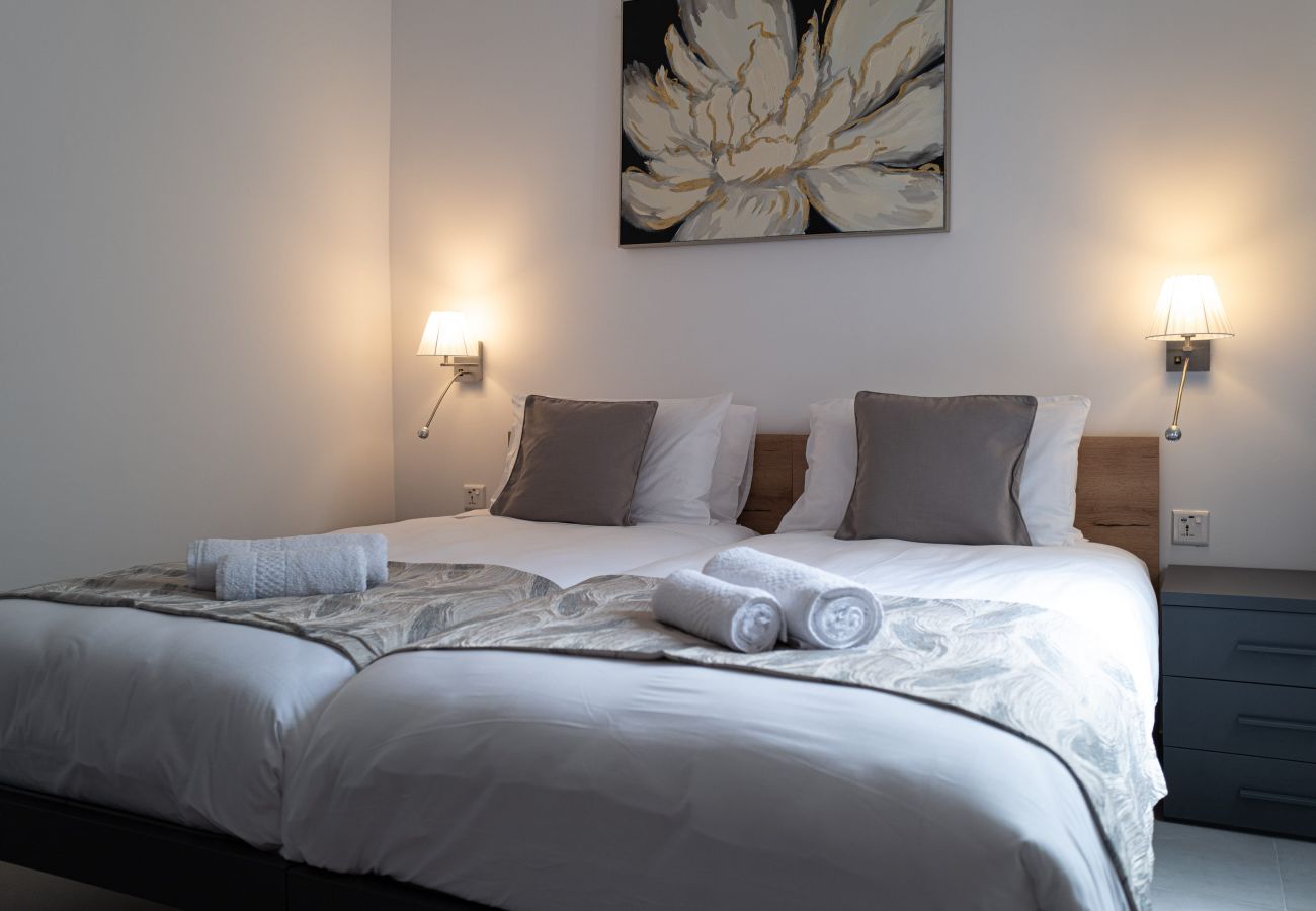 Ferienwohnung in Marsaskala - 505 Deluxe Two Bedroom Apartment with Terrace