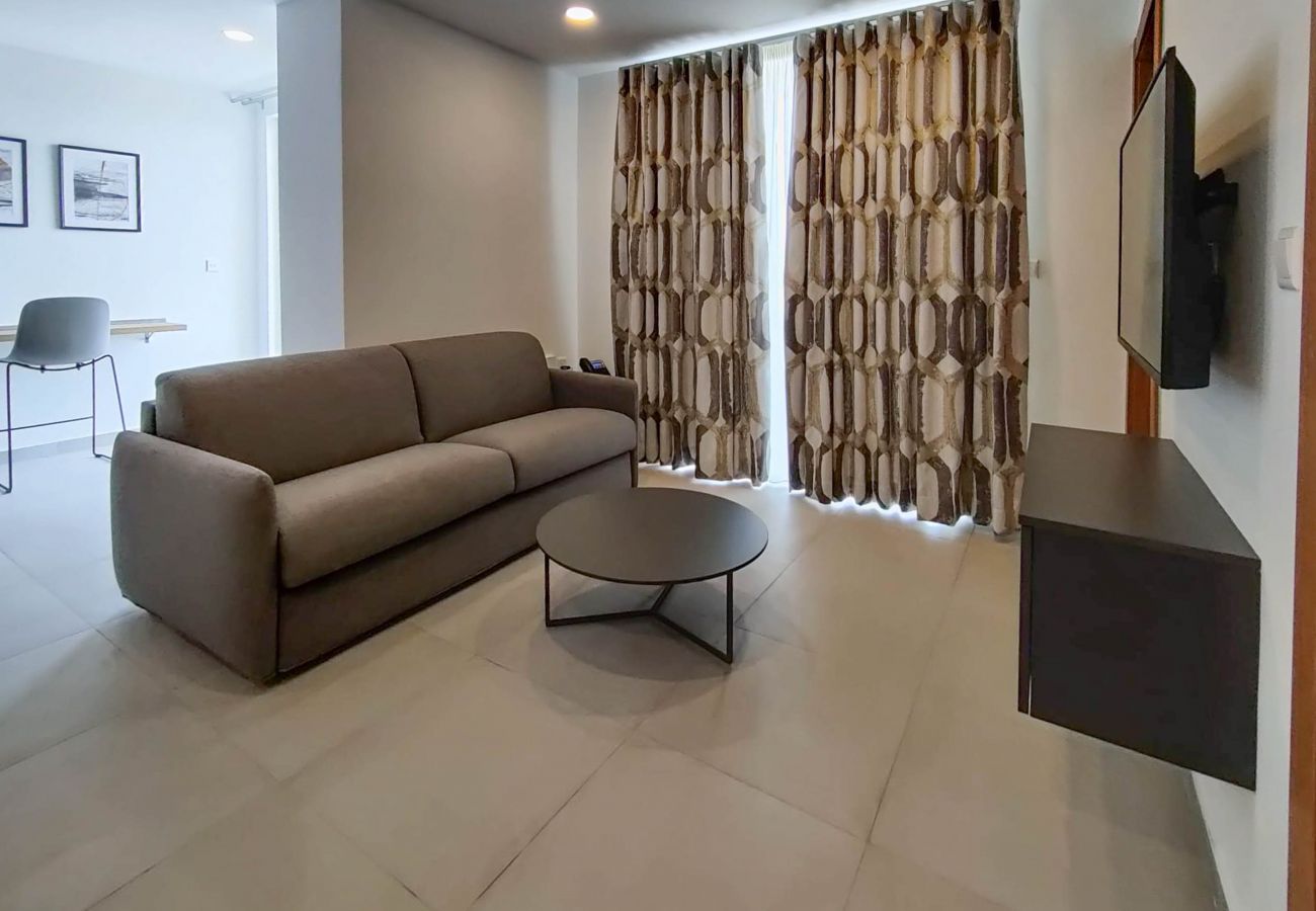 Appartamento a Marsaskala - 408 Deluxe Two Bedroom Apartment with Sea Views