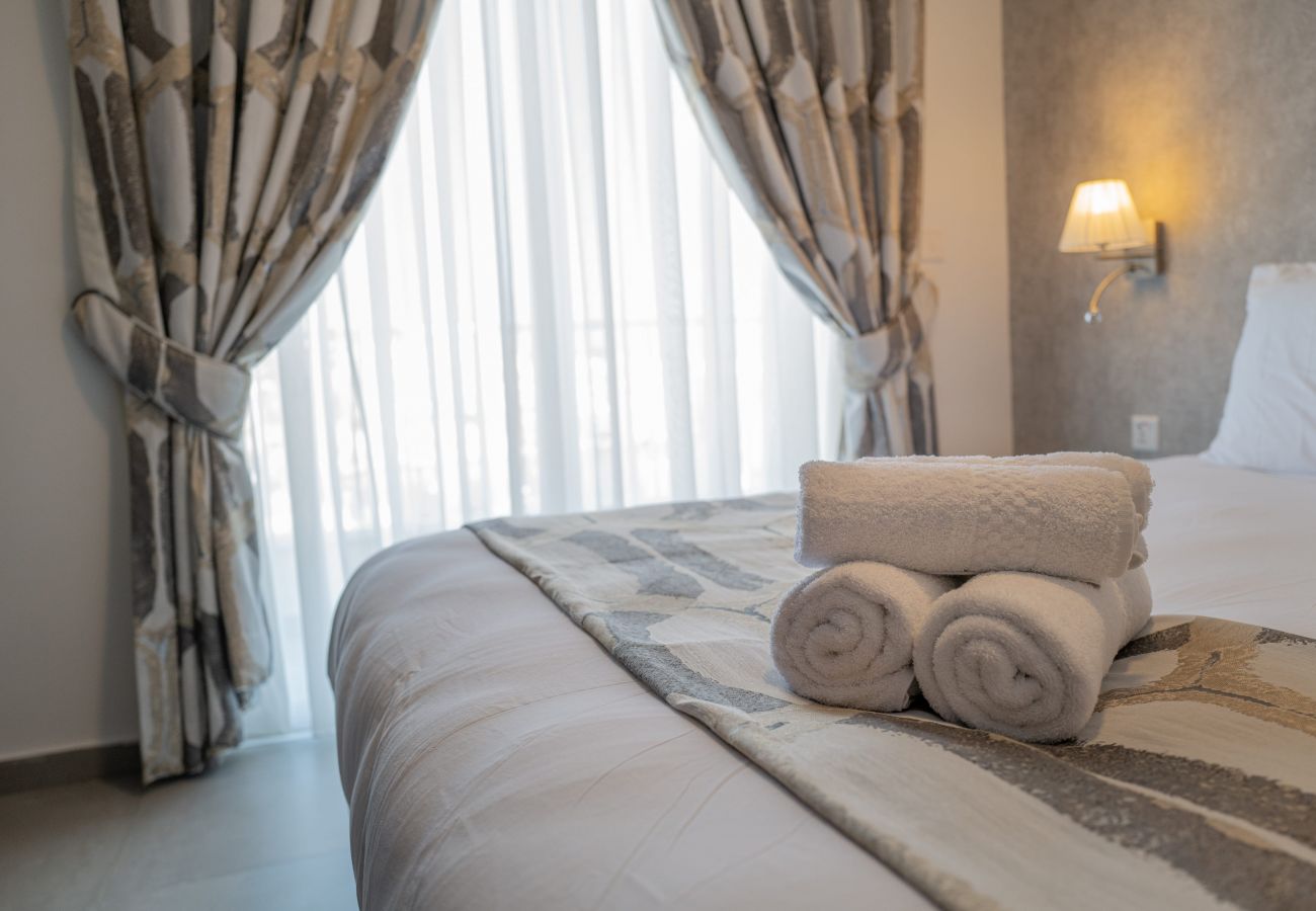 Apartment in Marsaskala - 501 Deluxe Two Bedroom Apartment with Sea Views