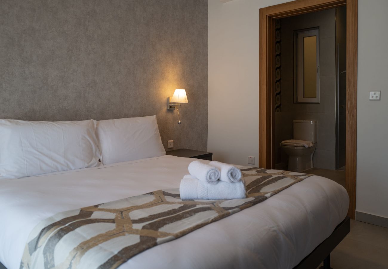 Apartment in Marsaskala - 501 Deluxe Two Bedroom Apartment with Sea Views