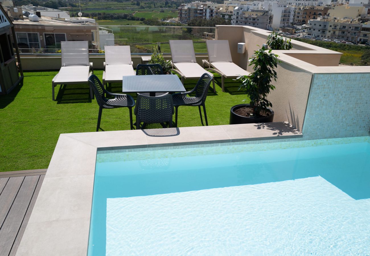 Apartment in Marsaskala - 501 Deluxe Two Bedroom Apartment with Sea Views
