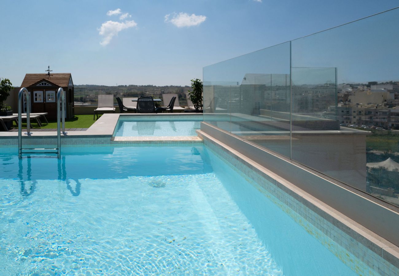 Apartment in Marsaskala - 501 Deluxe Two Bedroom Apartment with Sea Views